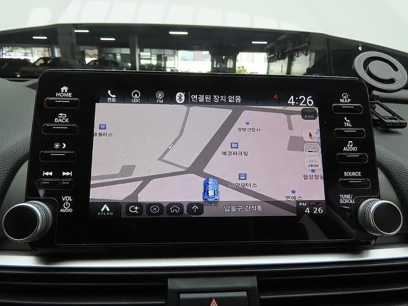 Honda Accord 10Th Generation 2.0 Hybrid Touring | Mobile.bg � ����������� 14