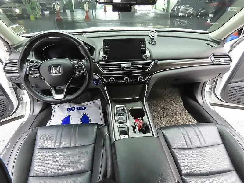 Honda Accord 10Th Generation 2.0 Hybrid Touring | Mobile.bg � ����������� 7