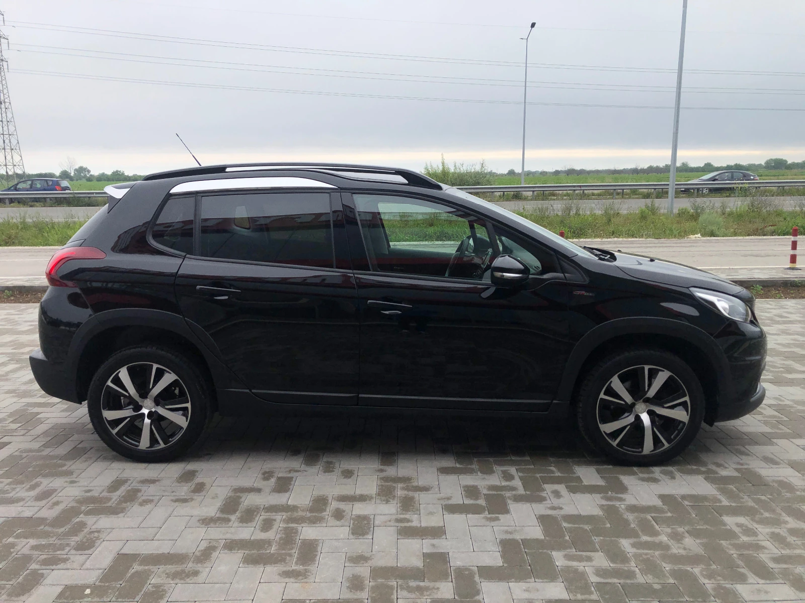 Peugeot 2008 GT line - изображение 2