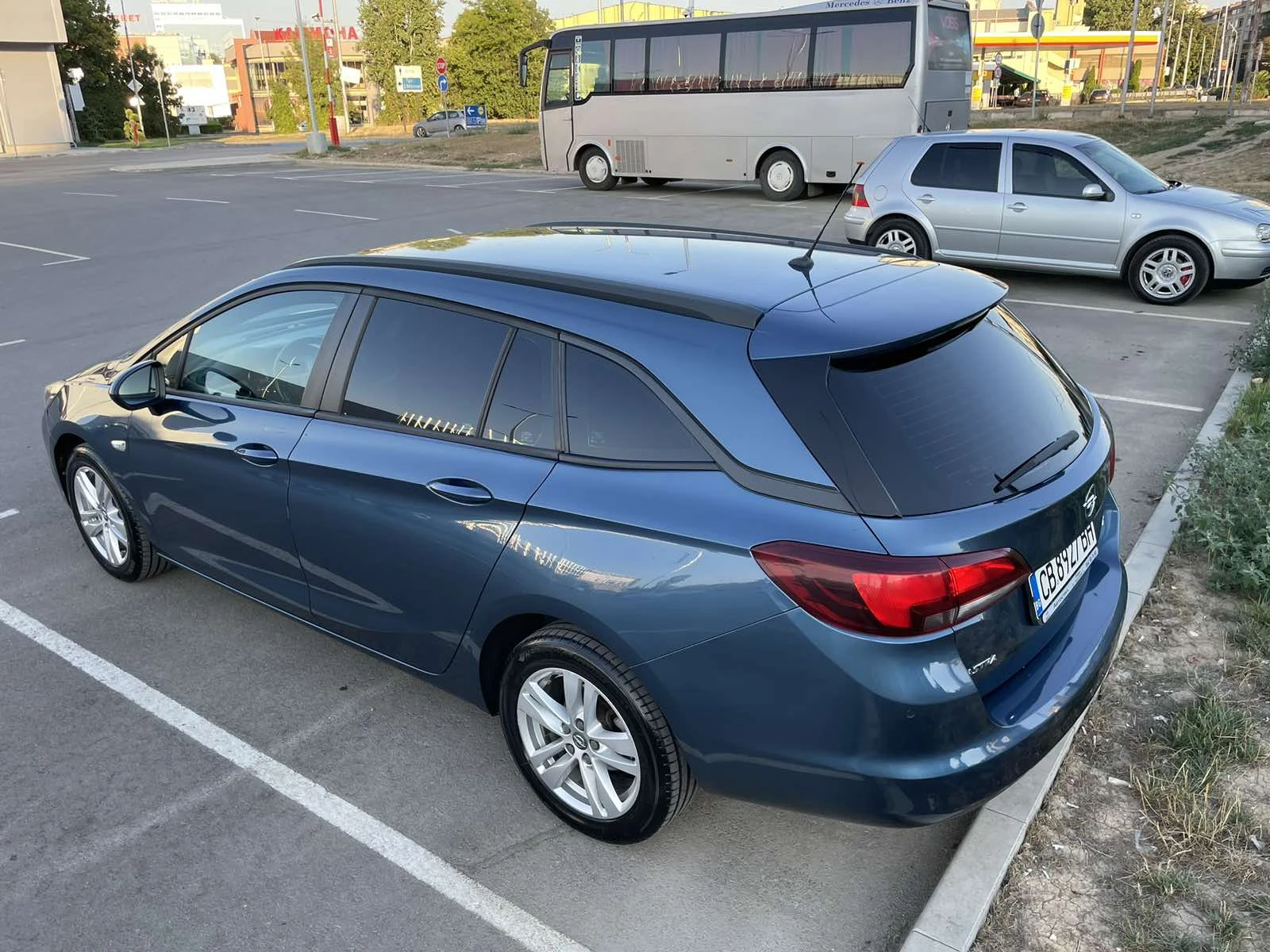 Opel Astra 1.4 Turbo - изображение 10