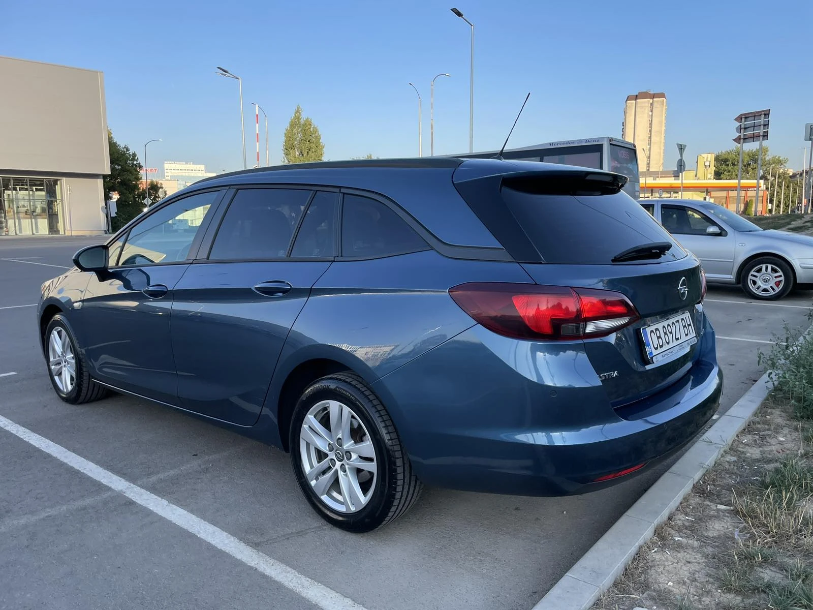 Opel Astra 1.4 Turbo - изображение 9