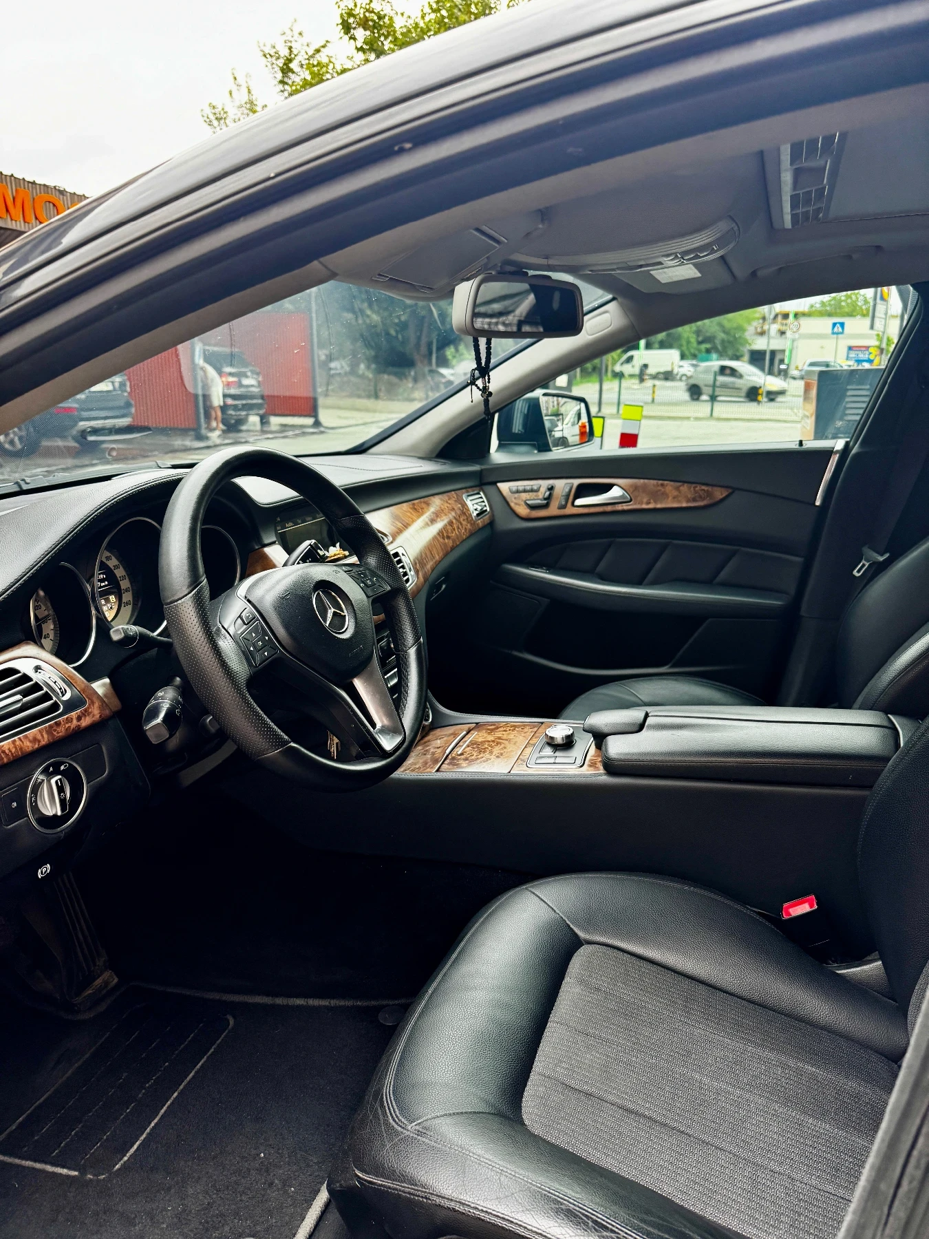 Mercedes-Benz CLS 350  - изображение 7