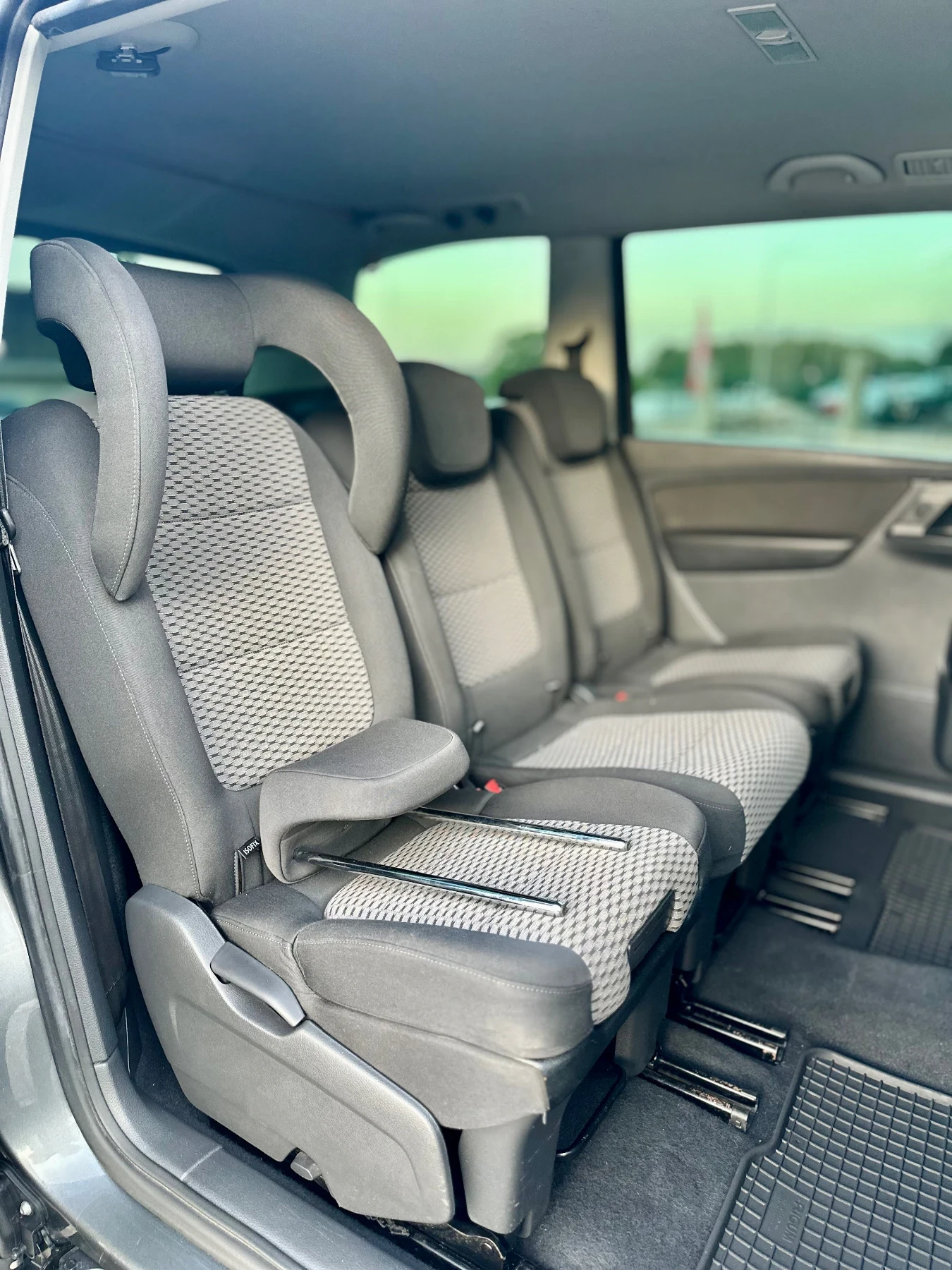 VW Sharan 2.0 TDI - изображение 10