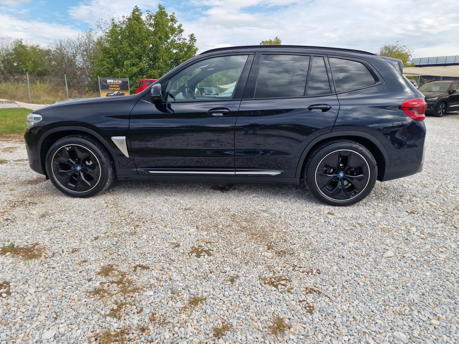BMW iX3 EXECUTIVE - изображение 8