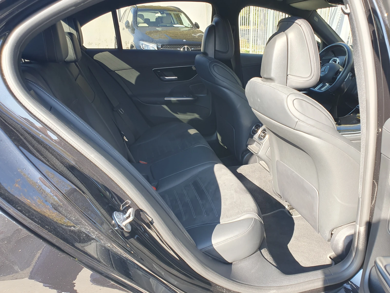 Mercedes-Benz C 220 d* AMG* CAM* DISTR* MULTIBEAM* 4MATIC | Mobile.bg — изображение 13