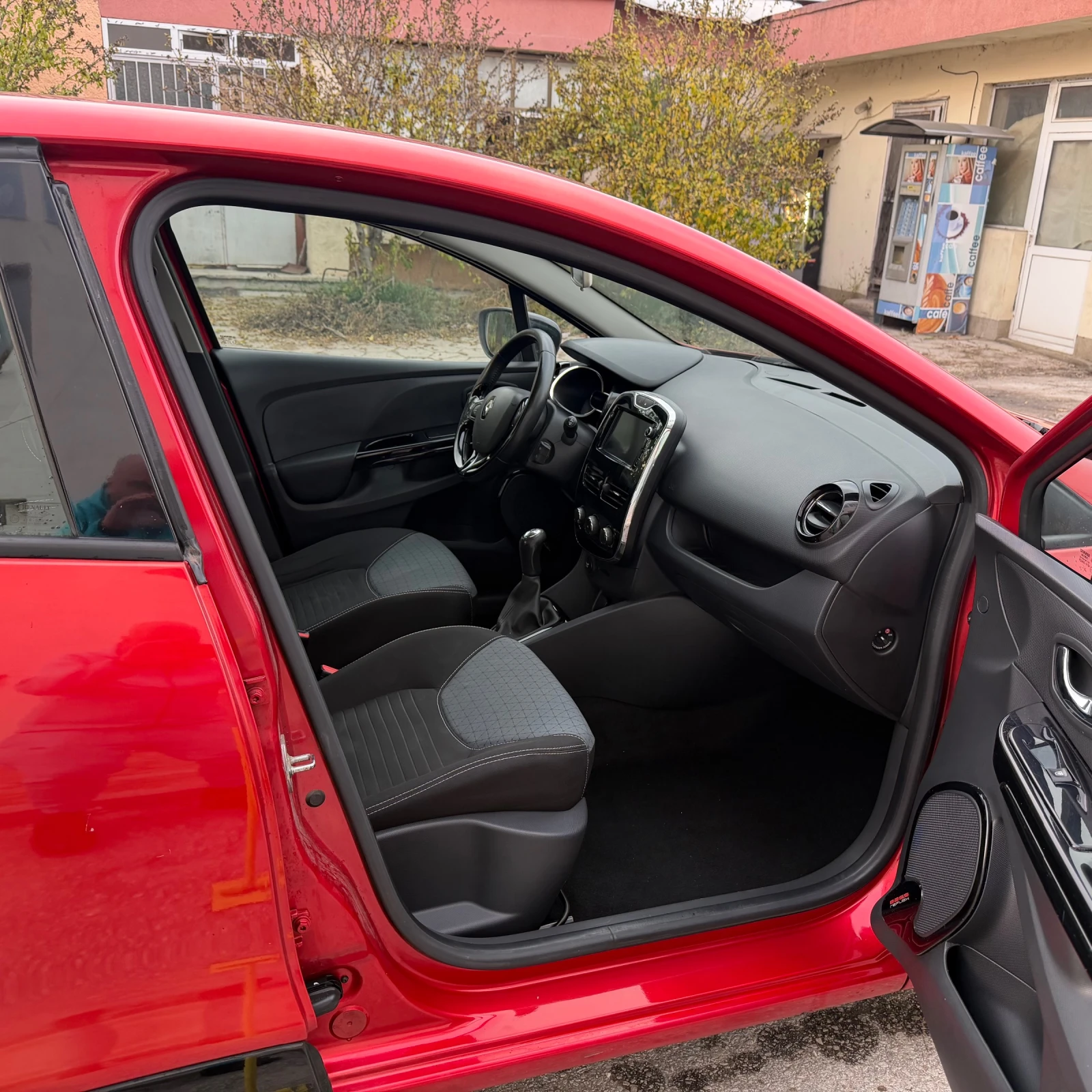 Renault Clio 0.9 Tce Navi - изображение 8