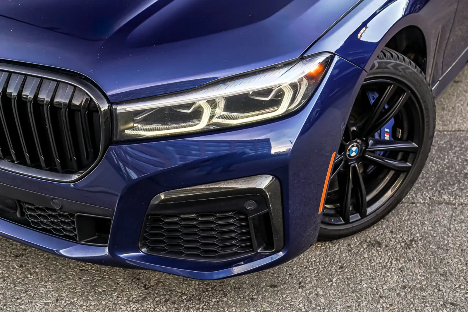 BMW 750 Мpack, B&W, HDU, MАСАЖИ, ОБДУХВАНЕ, ВАККУМ, ЩОРИ,  - изображение 2