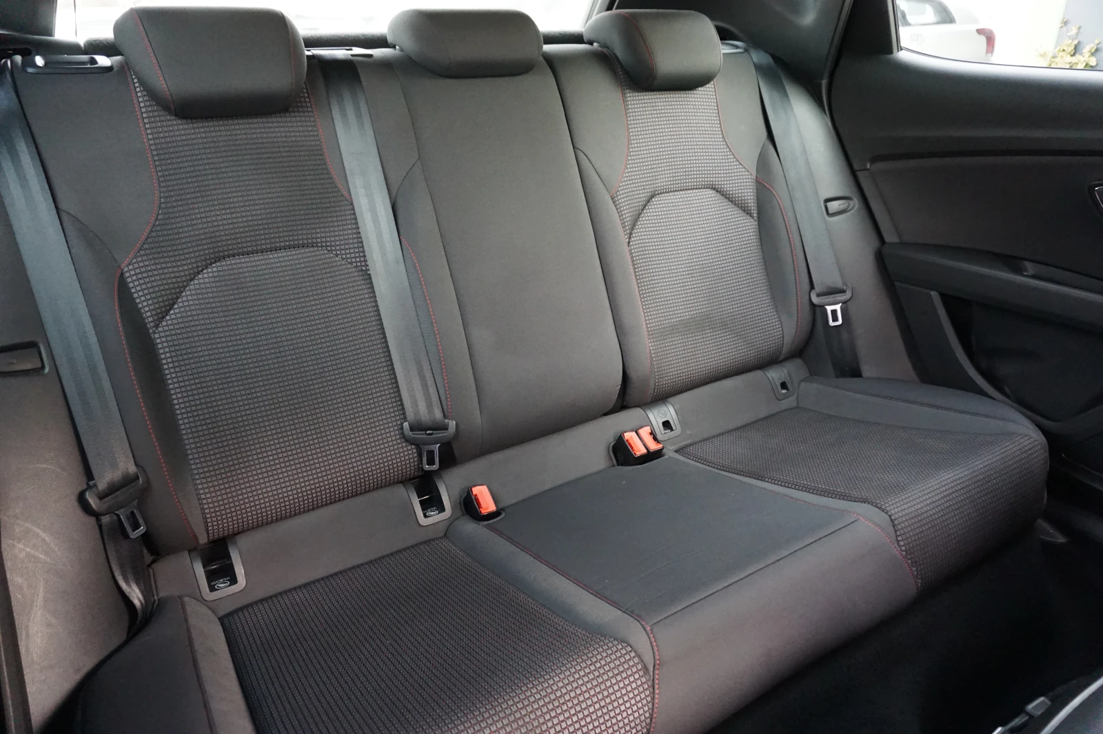 Seat Leon FR/1.5TGI//LED///ACC/KEYLESS | Mobile.bg   10