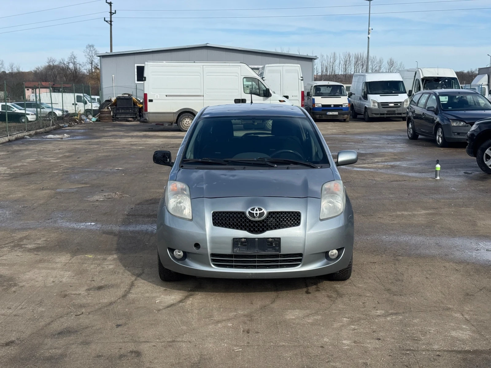 Toyota Yaris 1.4D4D/90кс - изображение 2