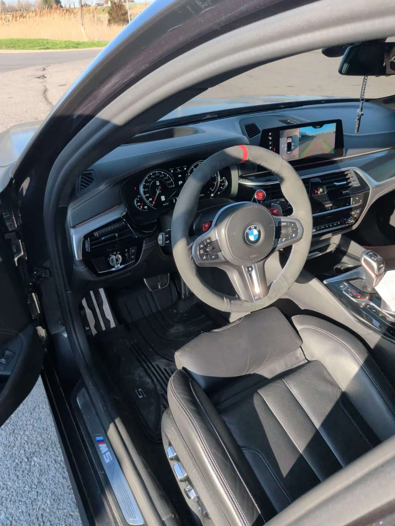 BMW M5 | DISTRONIC| HUD| 360| 2 КЛЮЧА| CARFAX, снимка 7 - Автомобили и джипове - 54228690