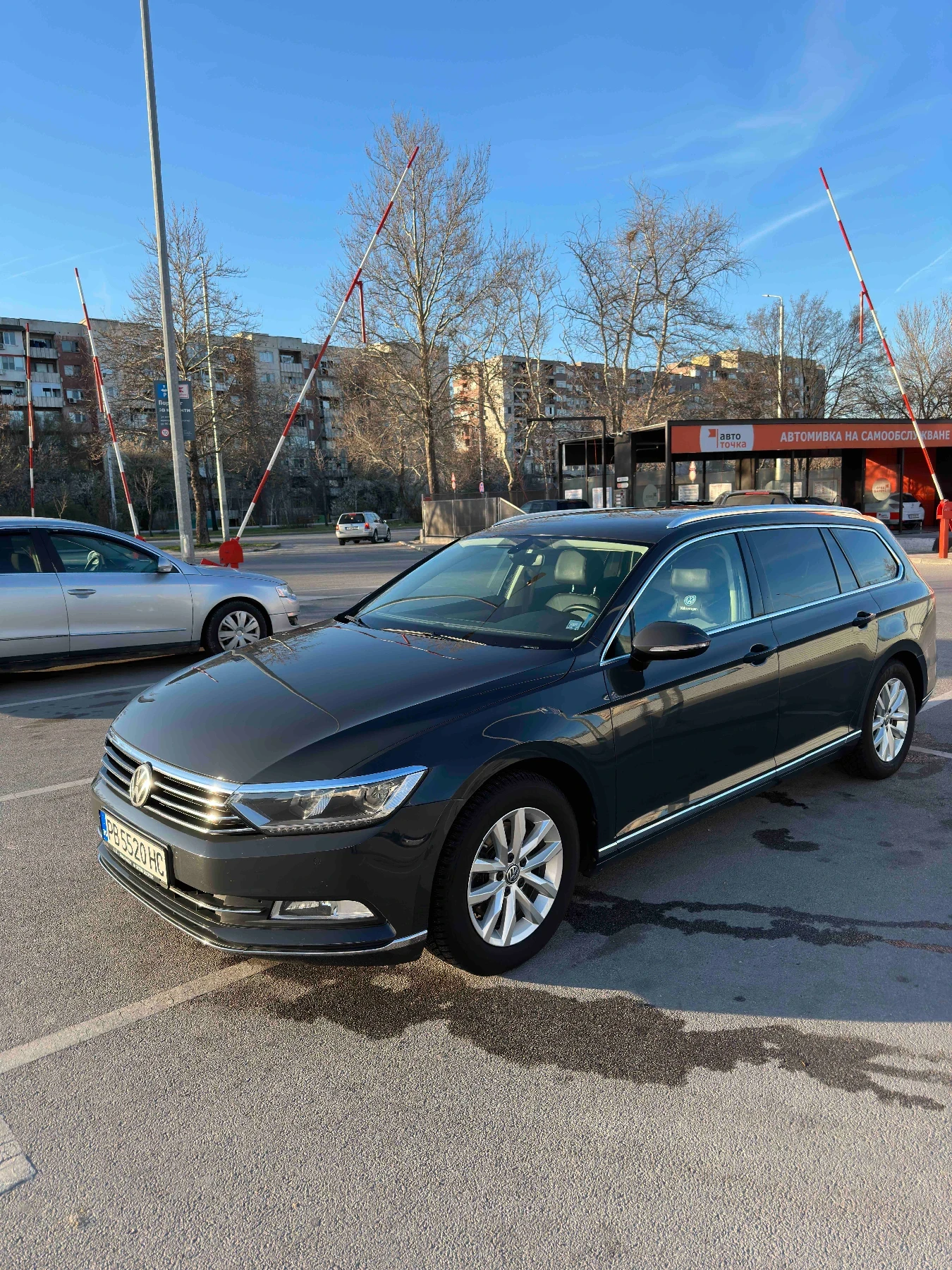VW Passat 2.0TDI HIGHLINE ОБСЛУЖЕН, снимка 13 - Автомобили и джипове - 54237573