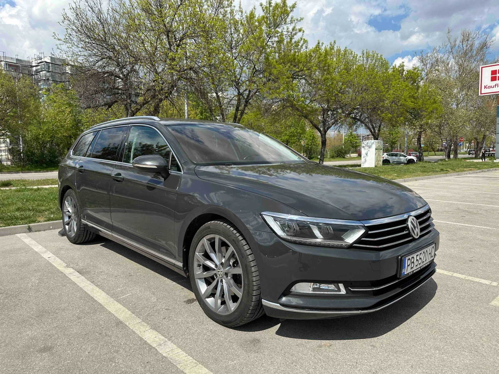 VW Passat 2.0TDI HIGHLINE ОБСЛУЖЕН, снимка 2 - Автомобили и джипове - 54237573