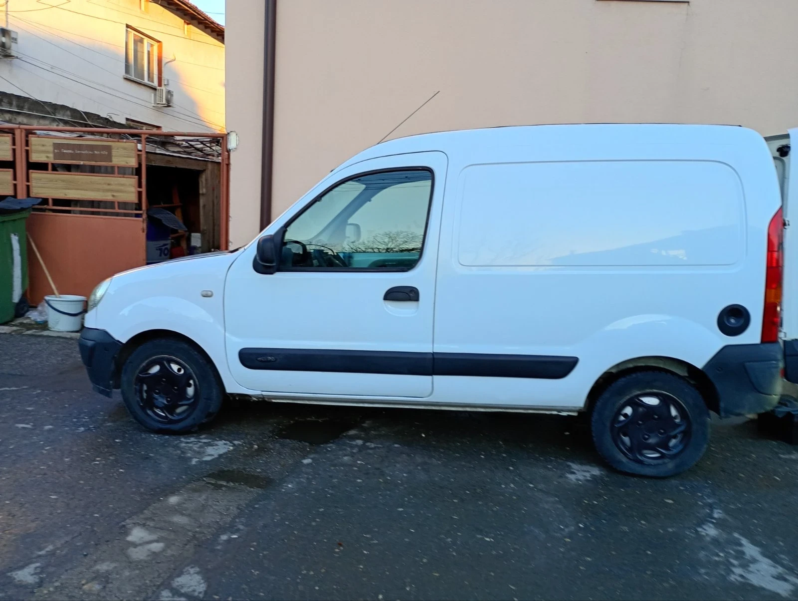 Renault Kangoo 1.9D, снимка 7 - Автомобили и джипове - 54256475
