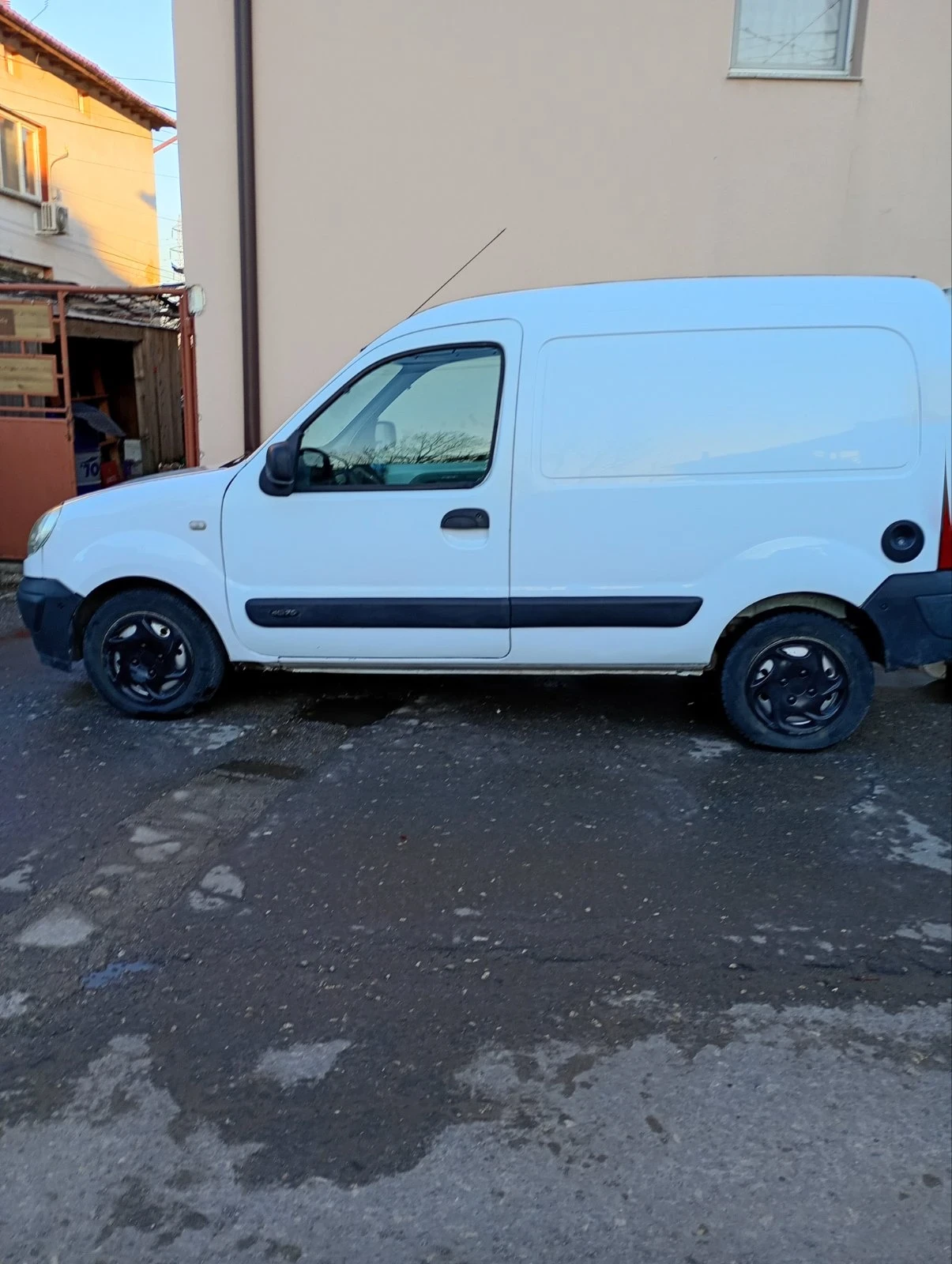 Renault Kangoo 1.9D, снимка 2 - Автомобили и джипове - 54256475