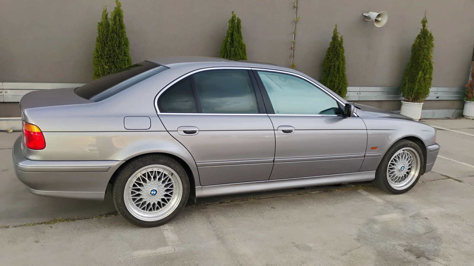 BMW 525, снимка 15 - Автомобили и джипове - 54920357