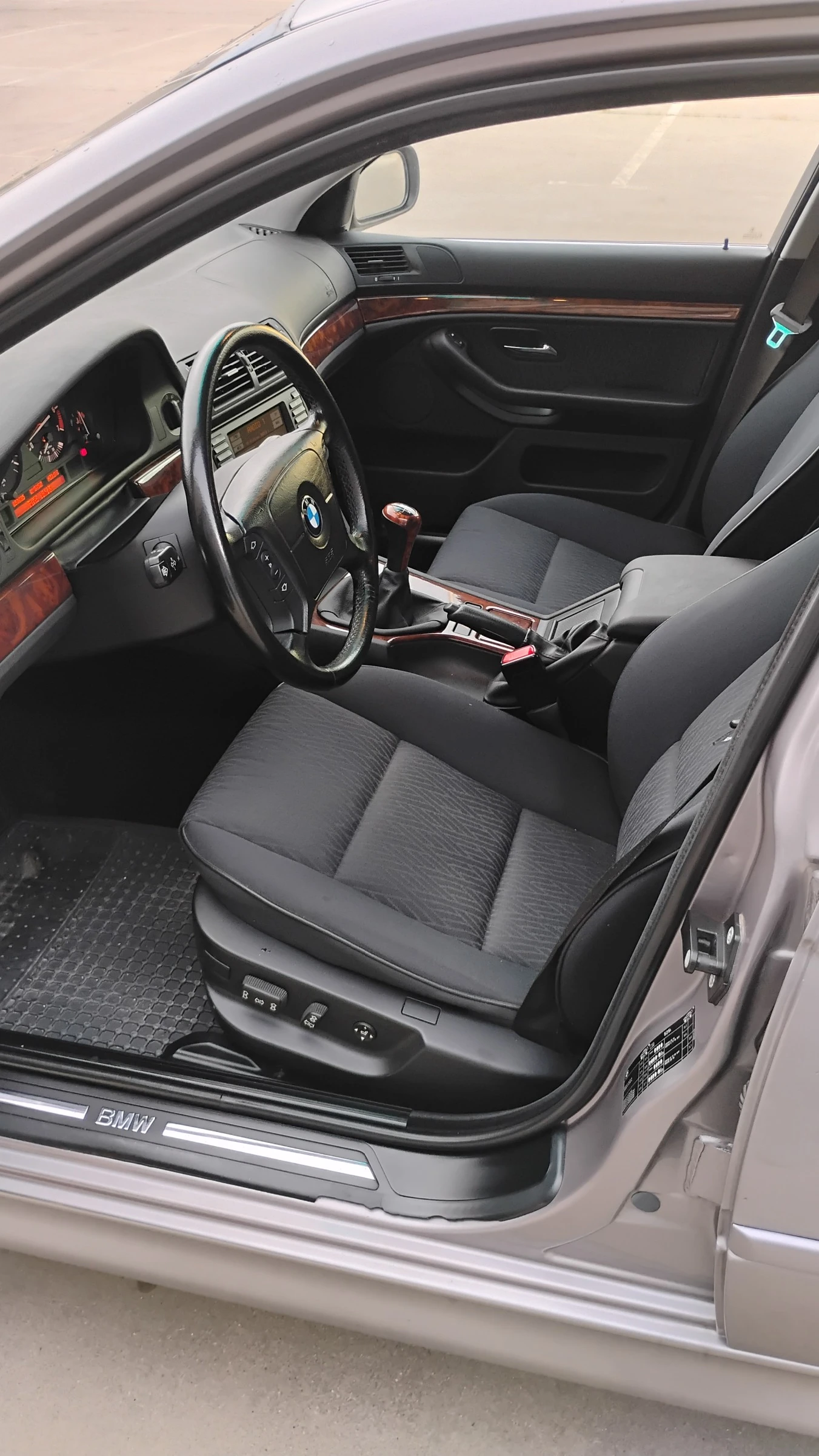 BMW 525, снимка 11 - Автомобили и джипове - 54920357