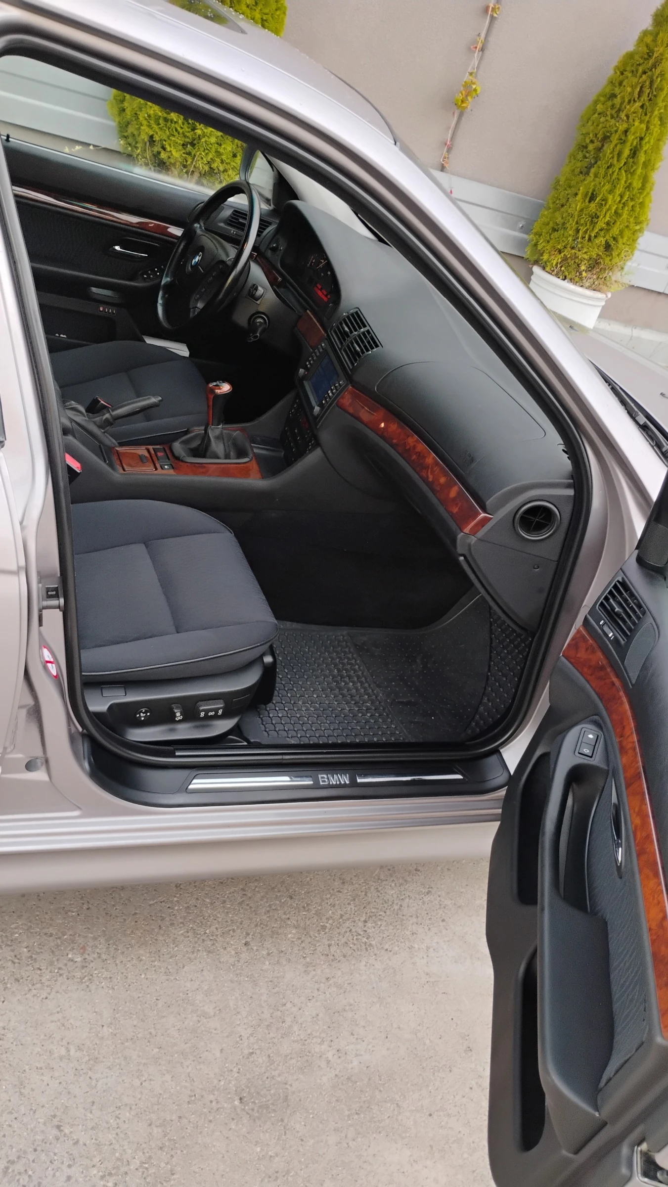 BMW 525, снимка 7 - Автомобили и джипове - 54920357