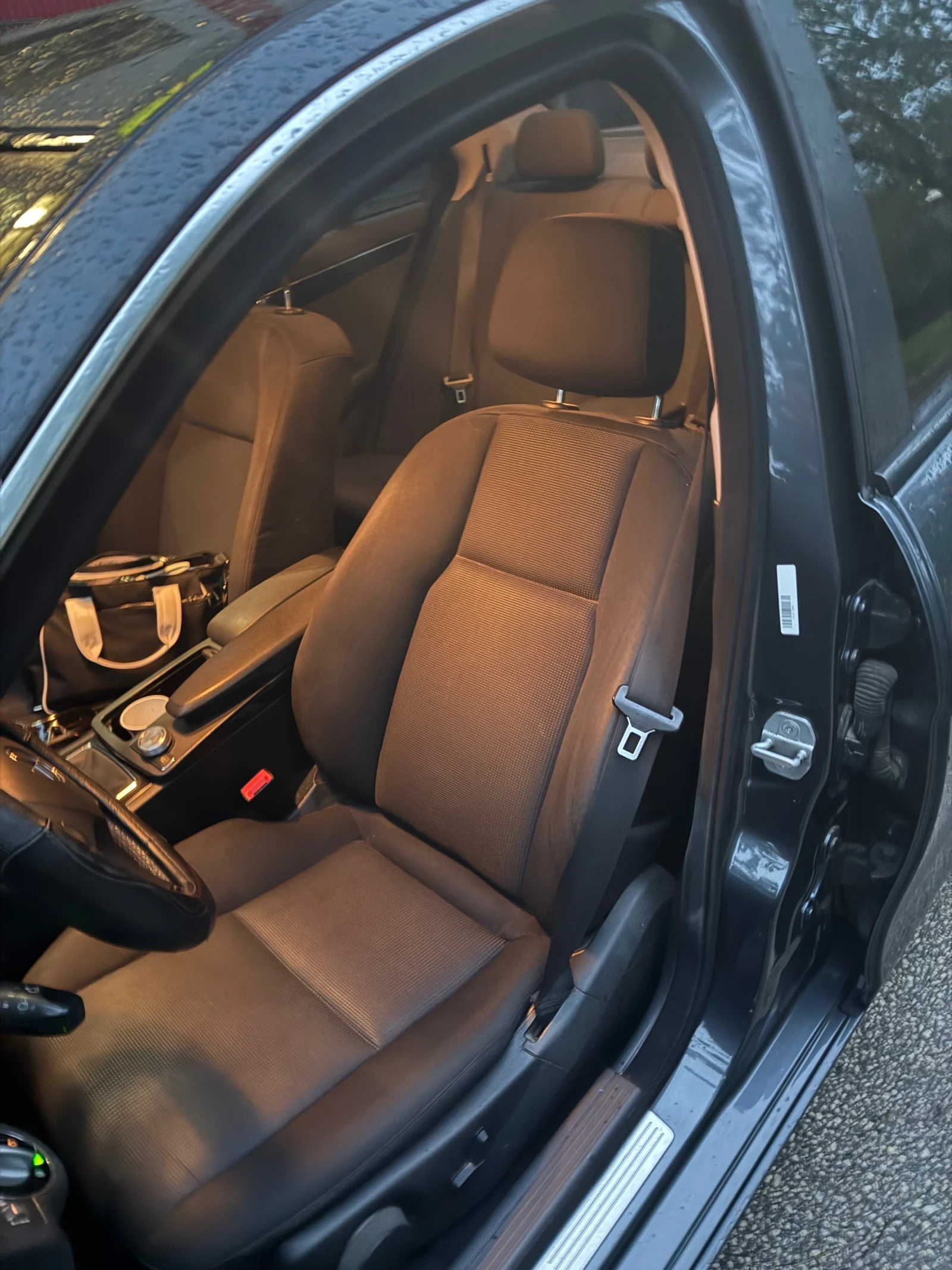 Mercedes-Benz C 180, снимка 10 - Автомобили и джипове - 54607722