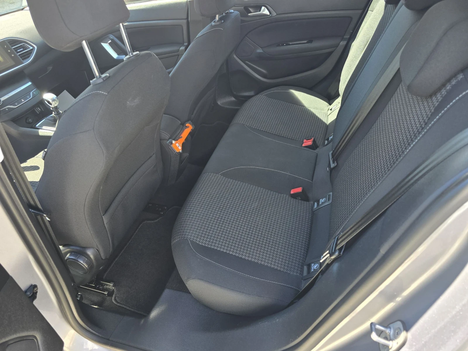 Peugeot 308 1.5 HDI 130KC, снимка 14 - Автомобили и джипове - 54718920