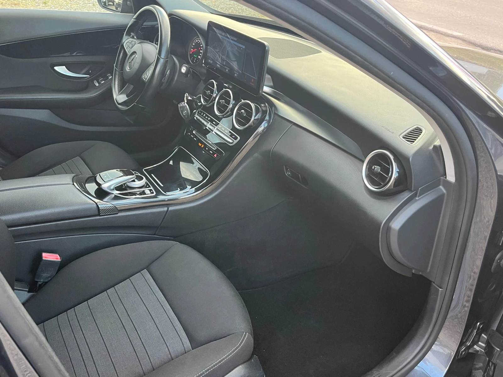 Mercedes-Benz C 180 Avtomat.Navi.Топ съсояние.Собствен лизинг!!!, снимка 12 - Автомобили и джипове - 54973938