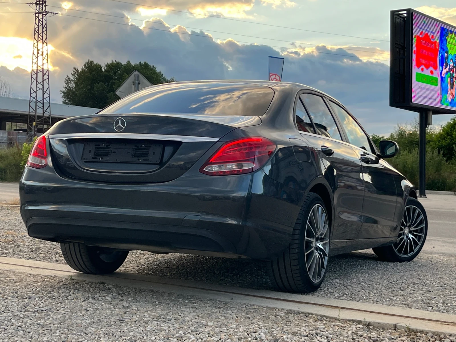 Mercedes-Benz C 180 Avtomat.Navi.Топ съсояние.Собствен лизинг!!!, снимка 6 - Автомобили и джипове - 54973938