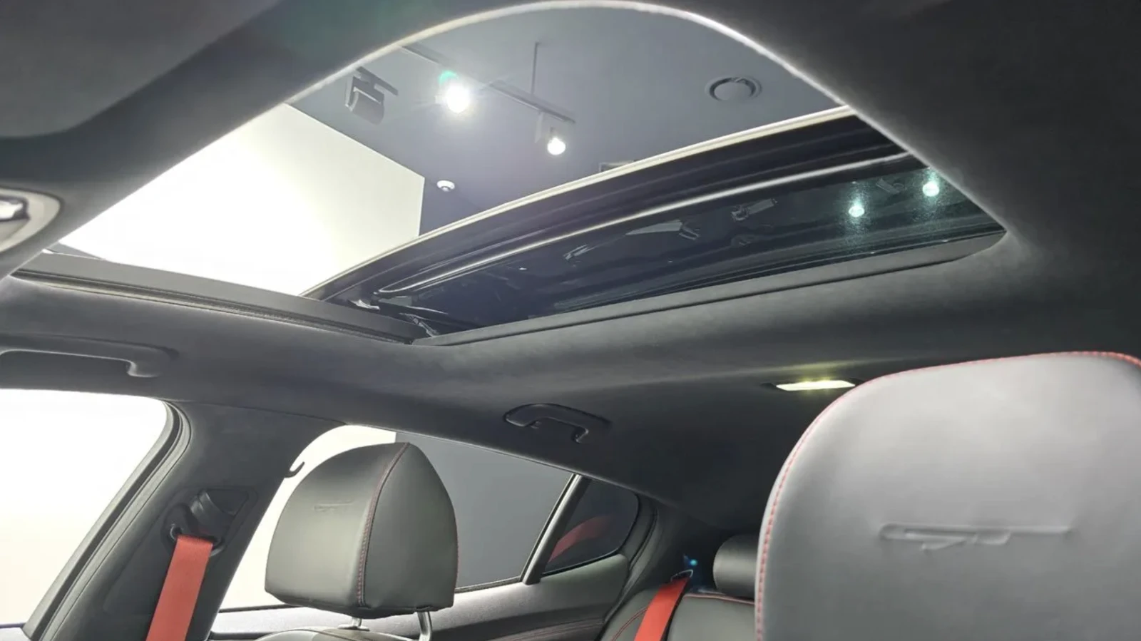 Kia Stinger MEISTER TURBO PACKAGE / 3.3 GT / AWD, снимка 15 - Автомобили и джипове - 55476127