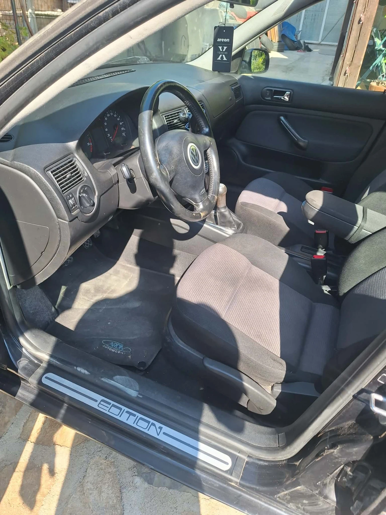 VW Golf 1.9 D, снимка 7 - Автомобили и джипове - 55626446