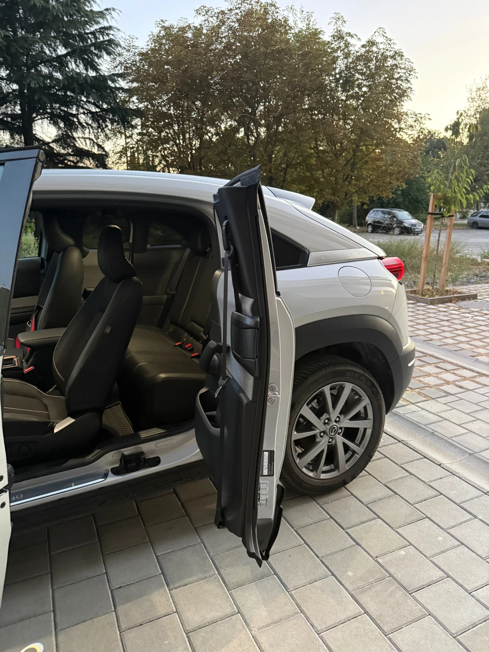 Mazda MX-30 830cc plug in hybrid | Mobile.bg � ����������� 11