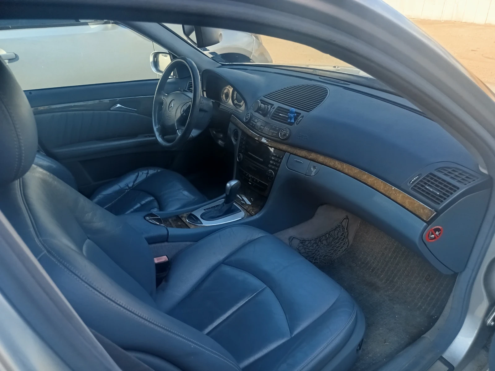 Mercedes-Benz E 270, снимка 4 - Автомобили и джипове - 56005472