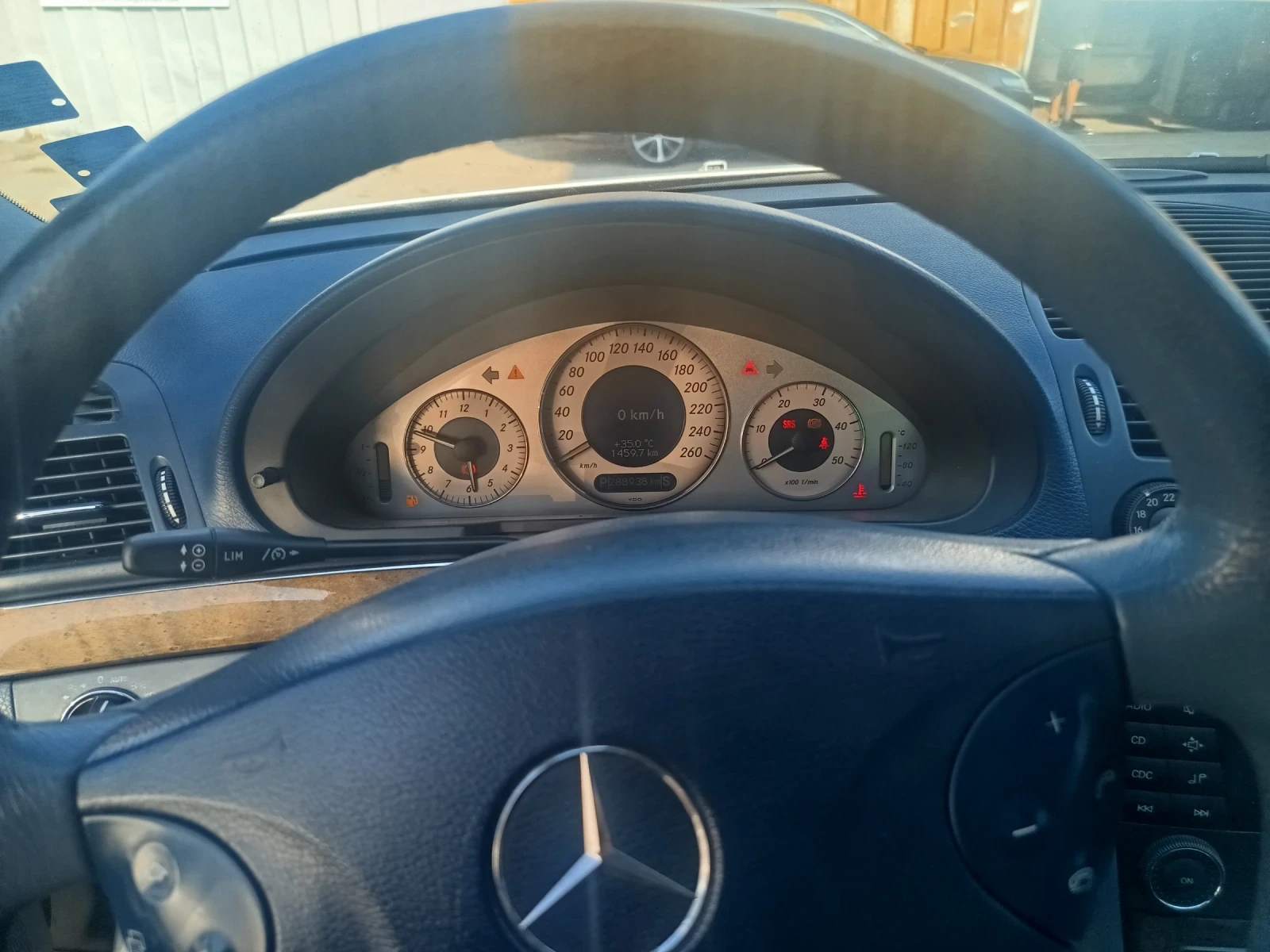 Mercedes-Benz E 270, снимка 5 - Автомобили и джипове - 56005472