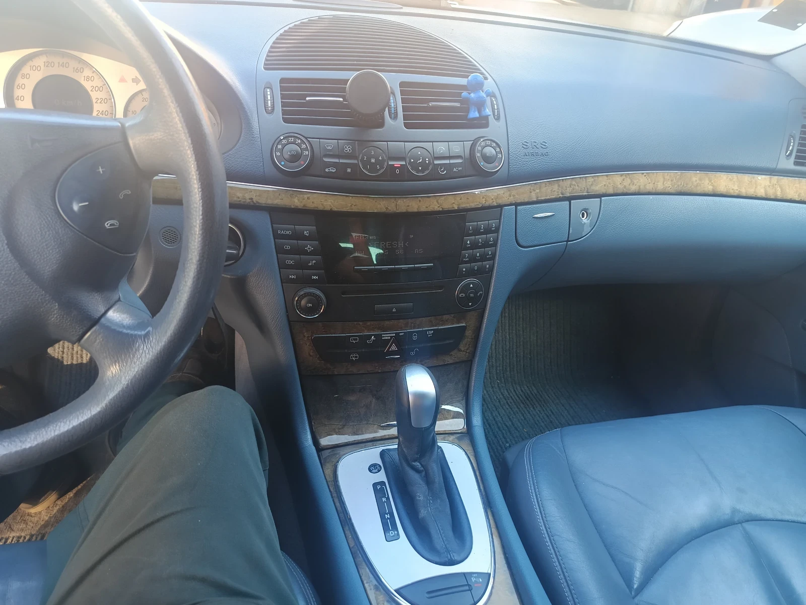 Mercedes-Benz E 270, снимка 2 - Автомобили и джипове - 56005472