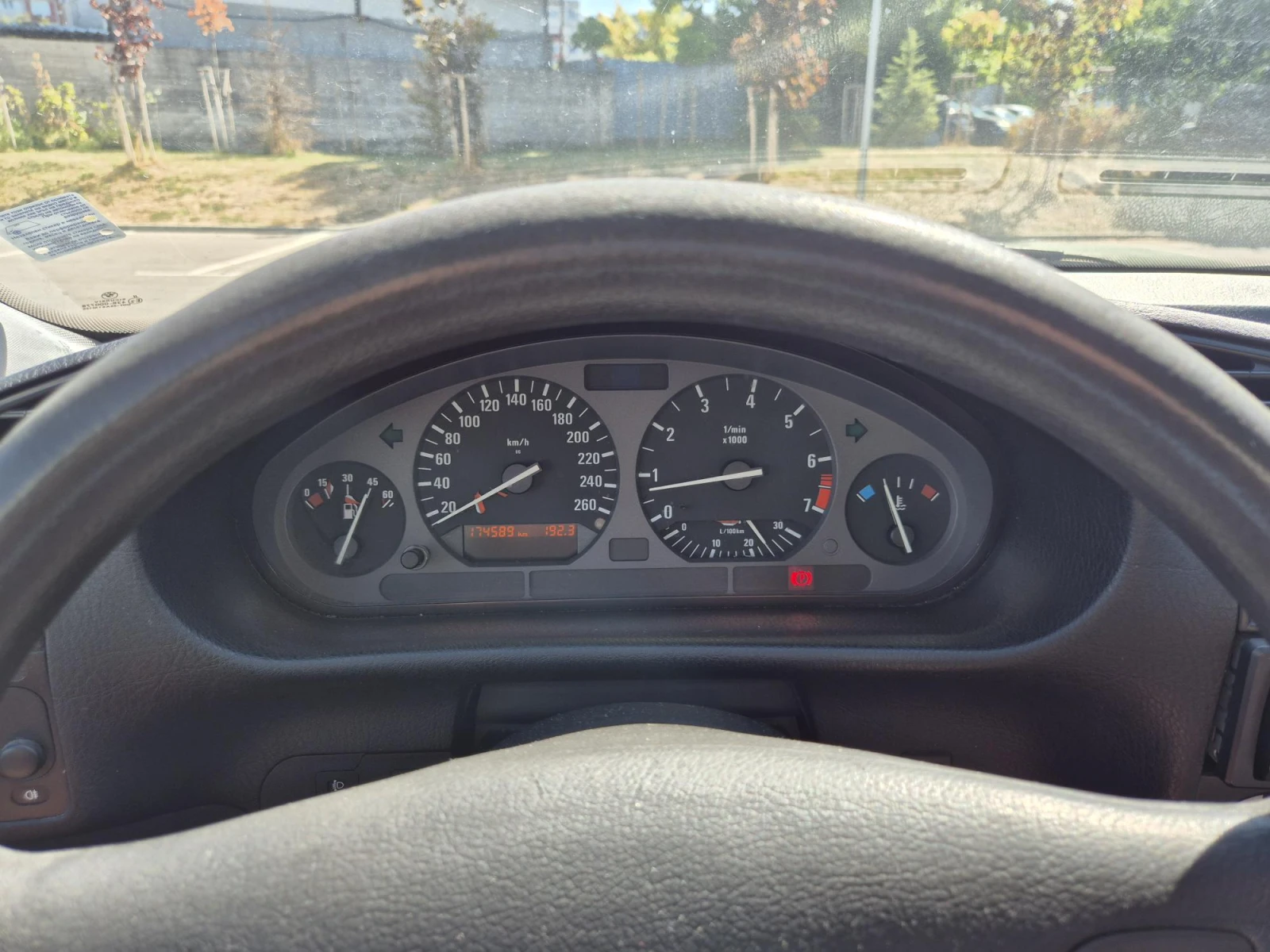 BMW 320, снимка 13 - Автомобили и джипове - 56111475