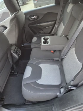 Jeep Cherokee 3.2 V6 4x4, снимка 5