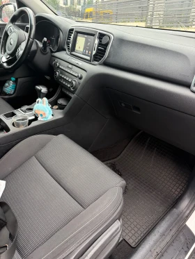 Kia Sportage 2.0 CRDI 4х4, снимка 16