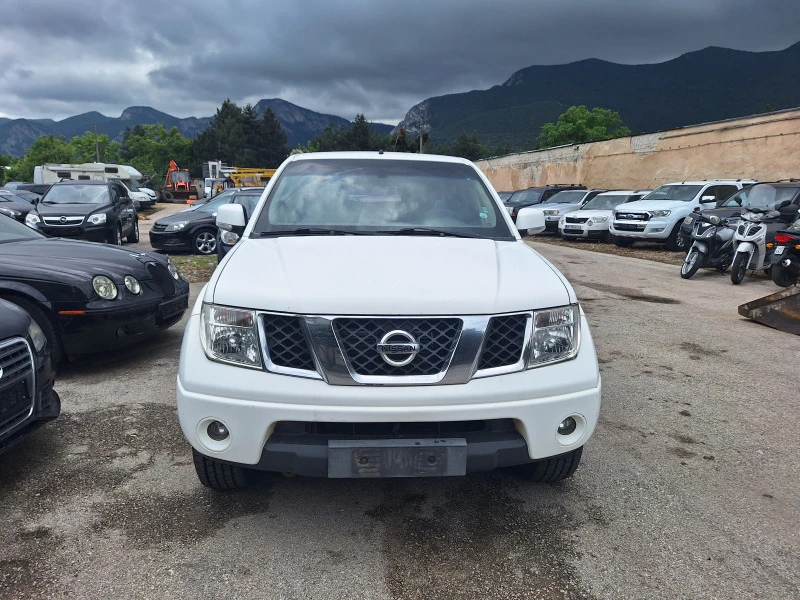 Nissan Navara 2.5Dci 175kc Автоматик, снимка 2 - Автомобили и джипове - 45917842