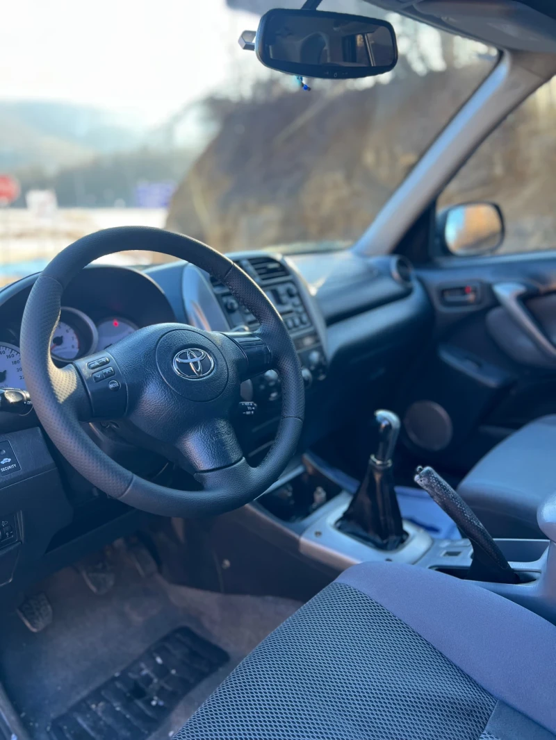 Toyota Rav4 2.0-БЕНЗИН-ГАЗ, снимка 11 - Автомобили и джипове - 48742176