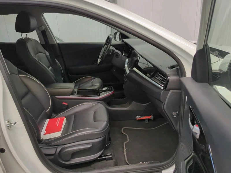 Kia Niro ExecutiveLine, снимка 7 - Автомобили и джипове - 49679473