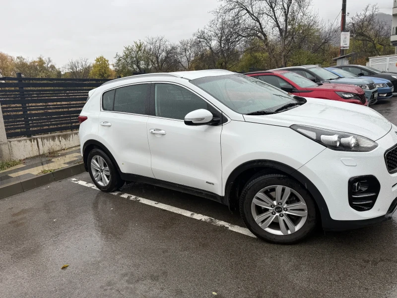 Kia Sportage 2.0 CRDI 4х4, снимка 4 - Автомобили и джипове - 52372853