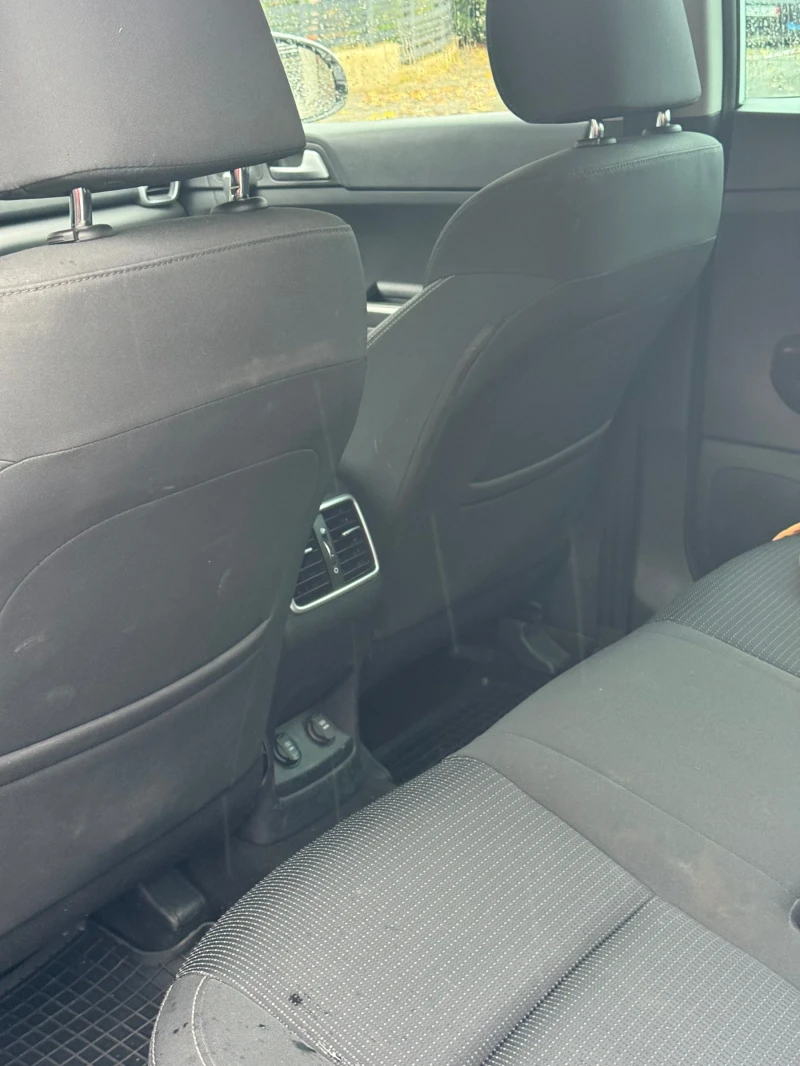 Kia Sportage 2.0 CRDI 4х4, снимка 13 - Автомобили и джипове - 52372853