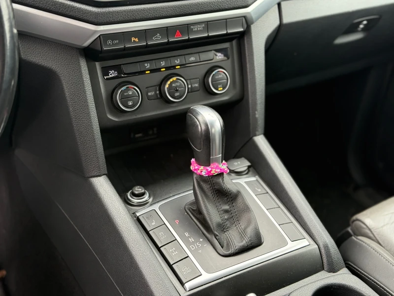 VW Amarok, снимка 8 - Автомобили и джипове - 52645600