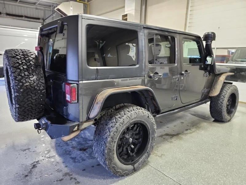 Jeep Wrangler * WILLYS WHEELER * CARFAX * БЕЗ ПЪРВОНАЧАЛНА ВНОСК, снимка 3 - Автомобили и джипове - 52650295