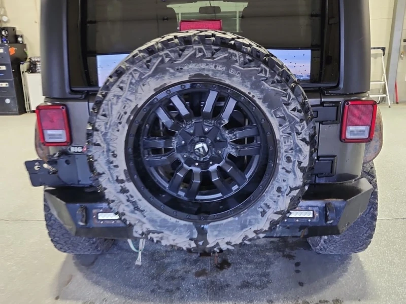 Jeep Wrangler * WILLYS WHEELER * CARFAX * БЕЗ ПЪРВОНАЧАЛНА ВНОСК, снимка 14 - Автомобили и джипове - 52650295