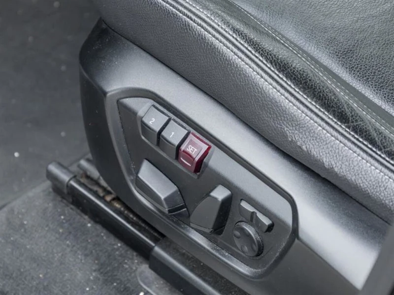 BMW X3 * АВТО КРЕДИТ* ЦЕНА ДО БГ * СЕРВИЗНА ИСТОРИЯ * , снимка 8 - Автомобили и джипове - 52851687