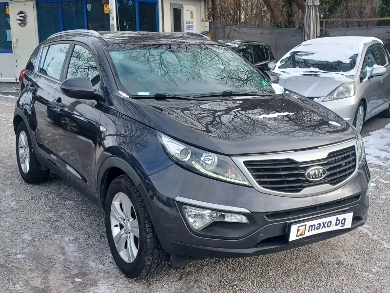 Kia Sportage 1.6, снимка 2 - Автомобили и джипове - 52966166