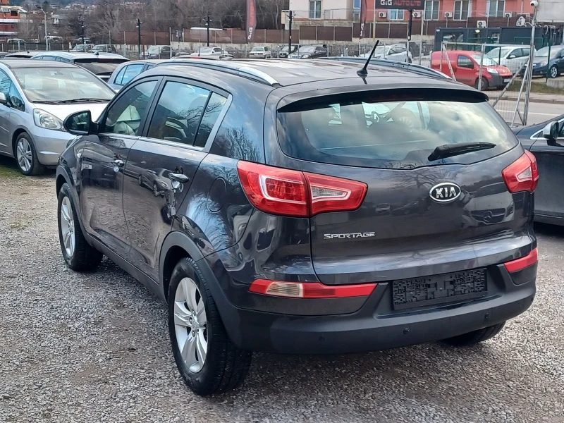 Kia Sportage 1.6, снимка 3 - Автомобили и джипове - 52966166