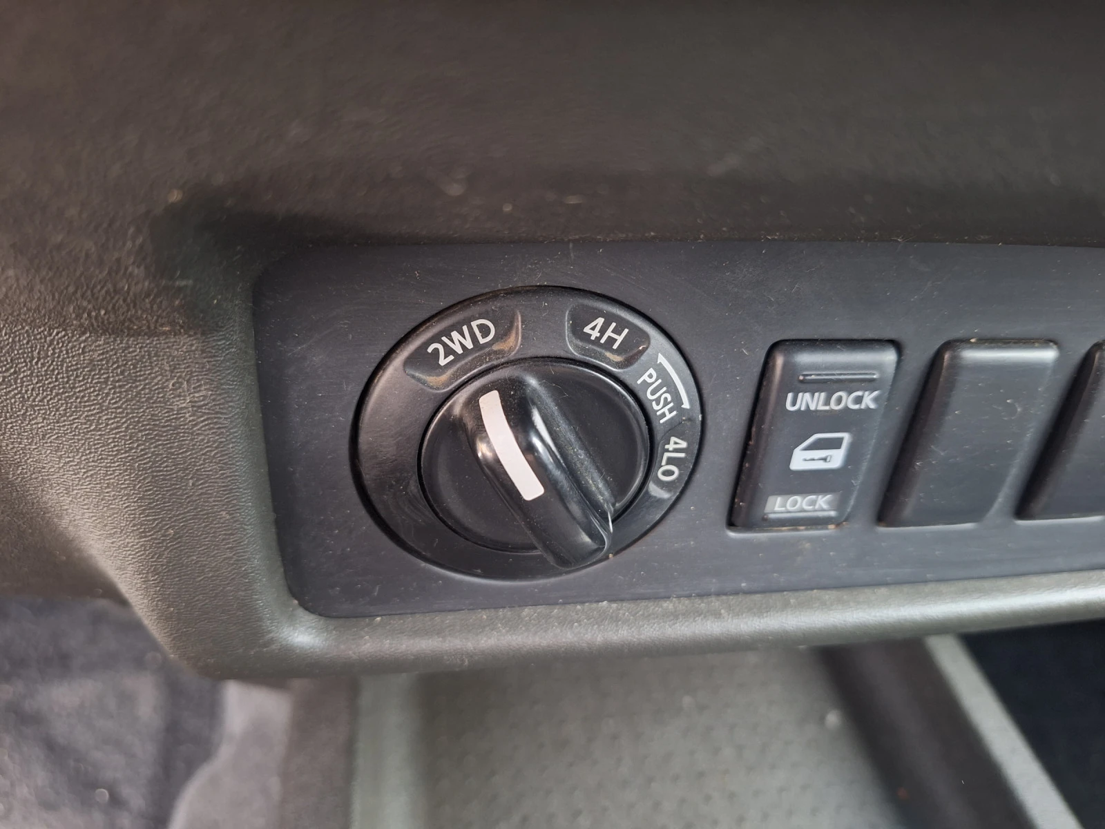 Nissan Navara 2.5Dci 175kc Автоматик | Mobile.bg — изображение 14