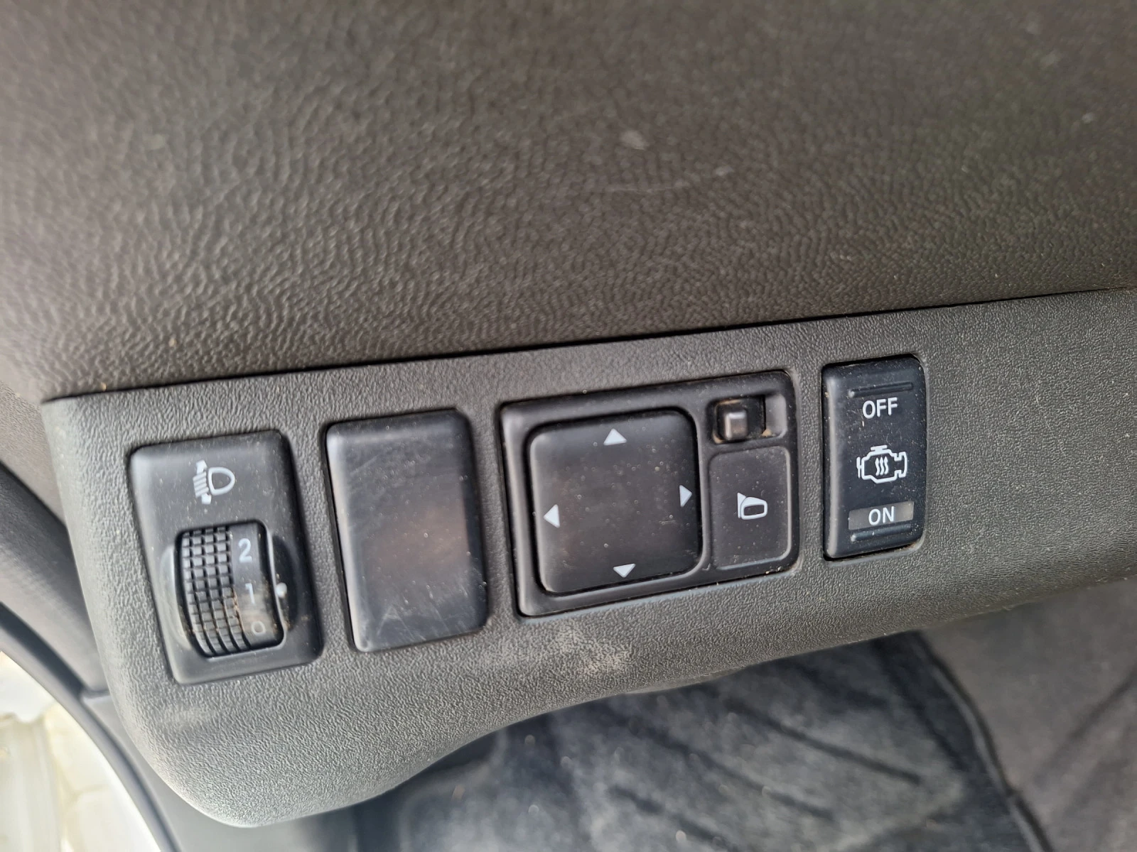 Nissan Navara 2.5Dci 175kc Автоматик | Mobile.bg — изображение 12