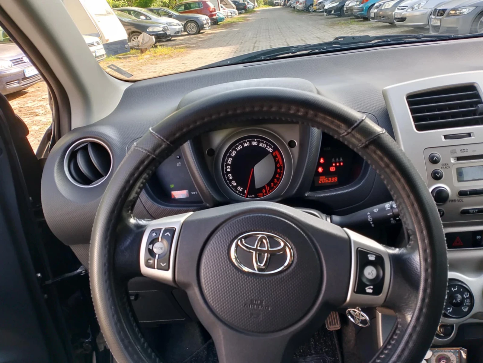 Toyota Urban Cruiser  - изображение 3