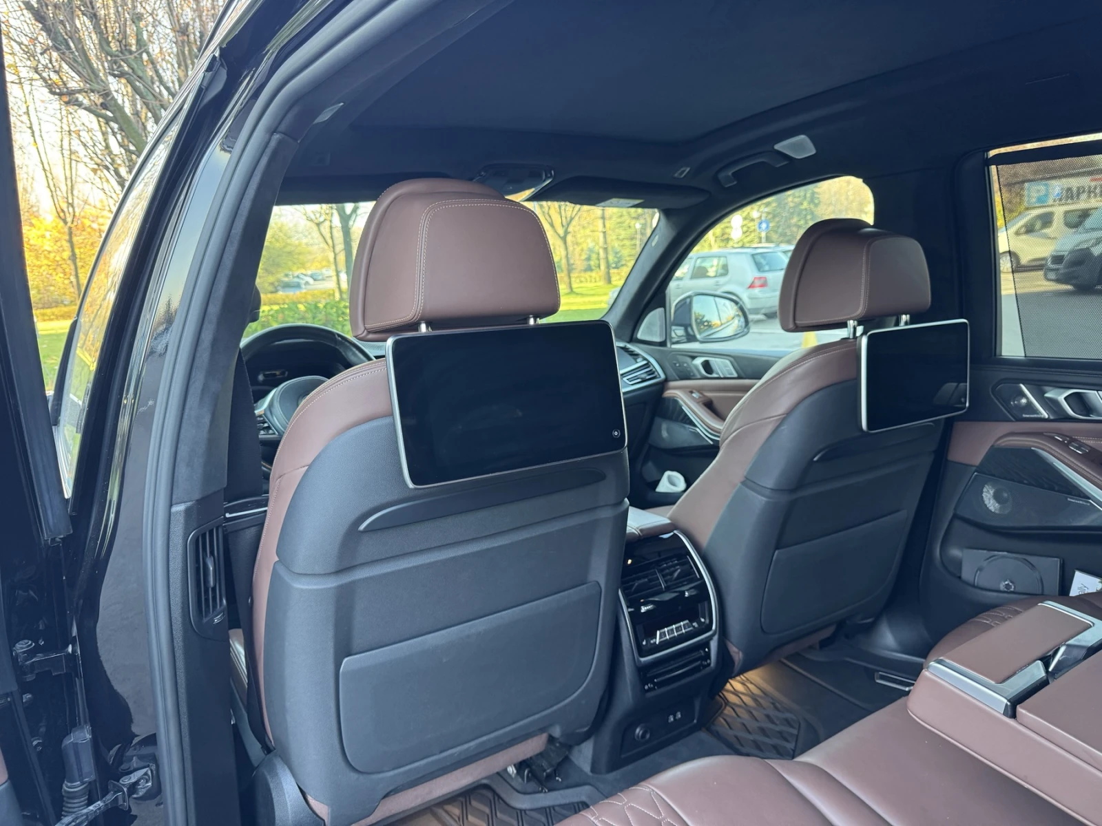 BMW X7 M50d - изображение 9