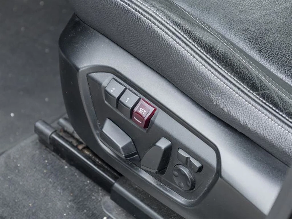 BMW X3 * АВТО КРЕДИТ* ЦЕНА ДО БГ * СЕРВИЗНА ИСТОРИЯ *  - изображение 8